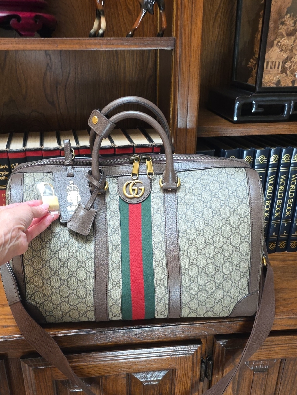 Gucci Beige GG Supreme MEDIUM Savoy Canvas Duffel 18" x 10.5" x 11"